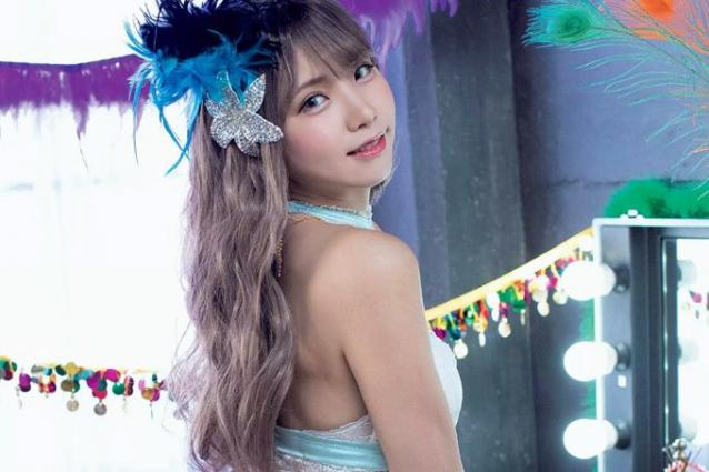 [Eniko] now japan&#039;s busiest beauty cosplayer [Legend] AV actress