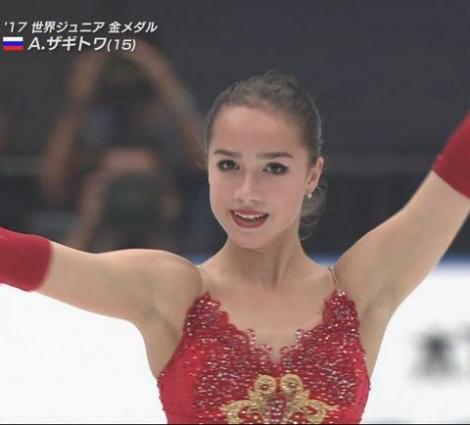 Figure skater (15), the happening that you can see from the gap of the costume of the breasts... (* Erotic GIF image)